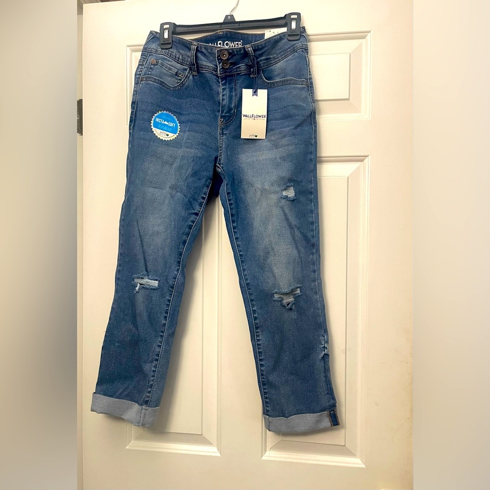 Cropped Jeans. Brand new.